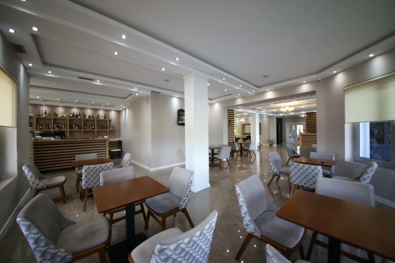 Hotel Holiday Koplik Extérieur photo